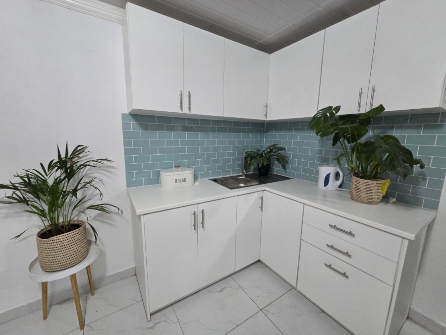 2 Bedroom Property for Sale in Pelican Park Western Cape